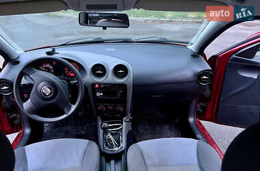 Седан SEAT Cordoba 2005 в 