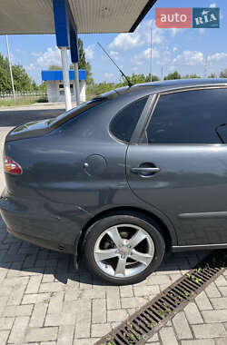 Седан SEAT Cordoba 2008 в 