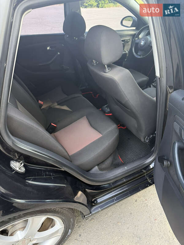 Седан SEAT Cordoba 2007 в Днепре