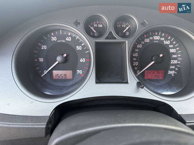 Седан SEAT Cordoba 2007 в Днепре