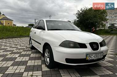 Седан SEAT Cordoba 2004 в Львове