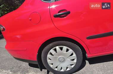 Седан SEAT Cordoba 2006 в 