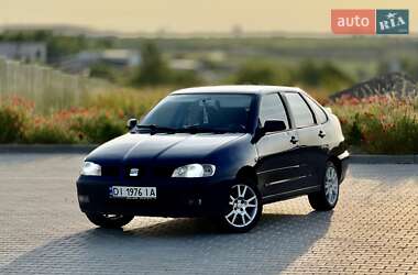 Седан SEAT Cordoba 2001 в 