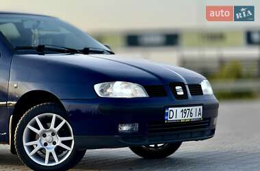 Седан SEAT Cordoba 2001 в 