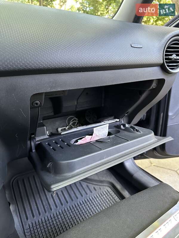 Седан SEAT Cordoba 2008 в Одессе