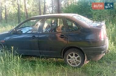 Седан SEAT Cordoba 1994 в 
