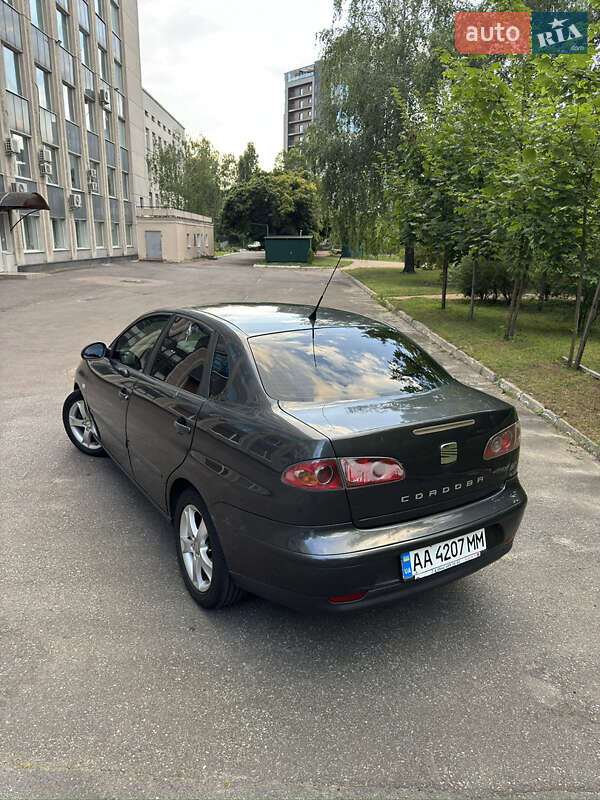 Седан SEAT Cordoba 2008 в Чернигове