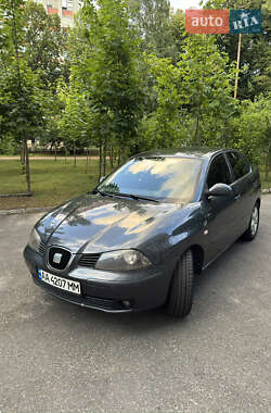Седан SEAT Cordoba 2008 в Чернігові
