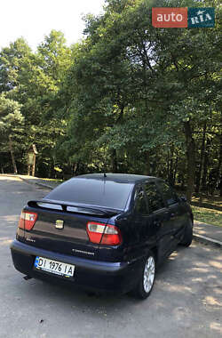 Седан SEAT Cordoba 2001 в 