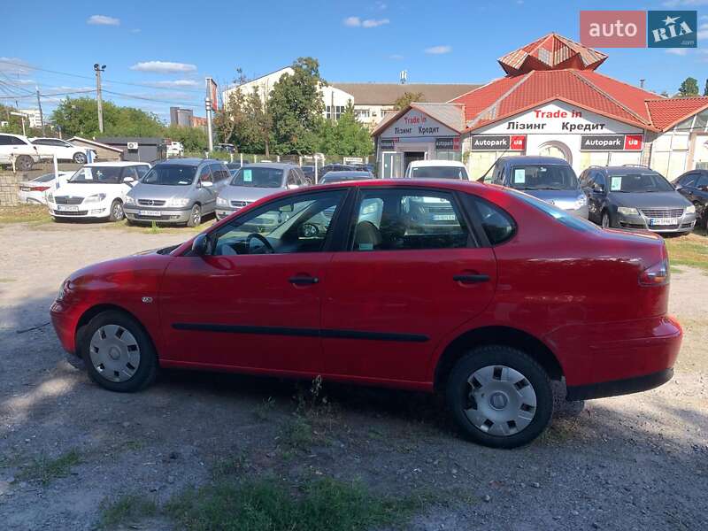 Седан SEAT Cordoba 2005 в Виннице