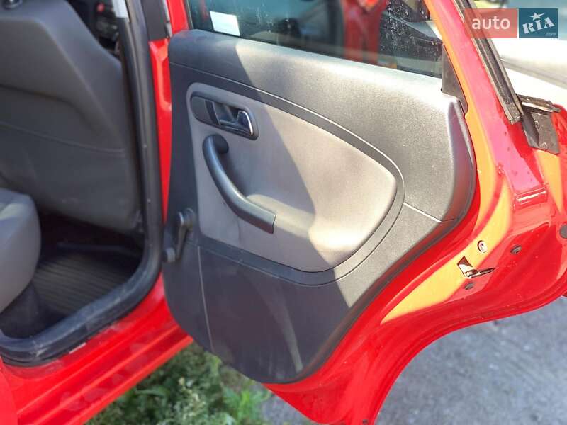 Седан SEAT Cordoba 2005 в Виннице