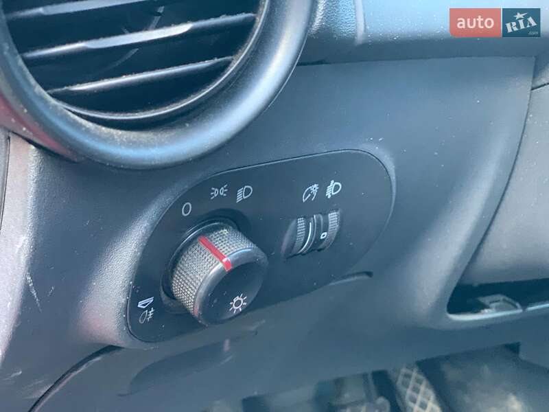 Седан SEAT Cordoba 2005 в Виннице