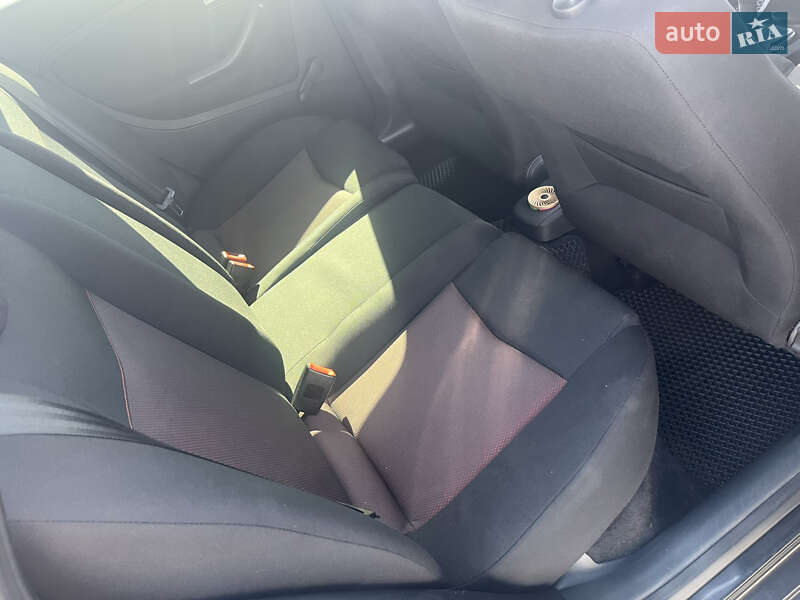 Седан SEAT Cordoba 2008 в Одесі