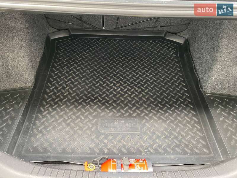 Седан SEAT Cordoba 2009 в Львове фото 15 Седан SEAT Cordoba 2009 в Львове