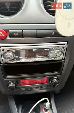 Седан SEAT Cordoba 2008 в 
