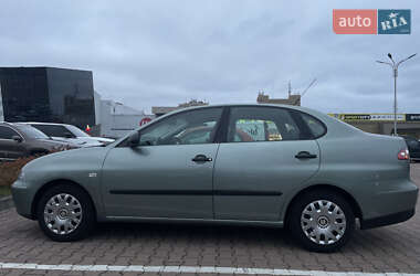 Седан SEAT Cordoba 2003 в 