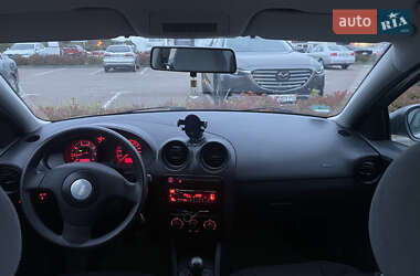 Седан SEAT Cordoba 2003 в 
