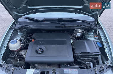 Седан SEAT Cordoba 2003 в 