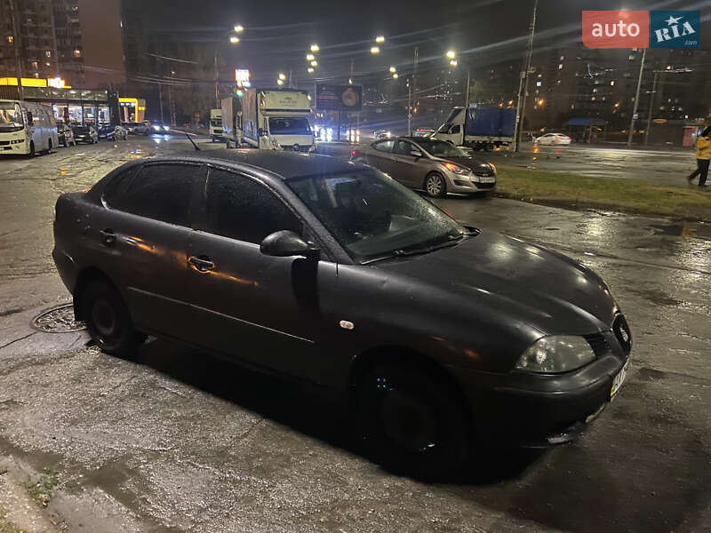 Седан SEAT Cordoba 2008 в Киеве