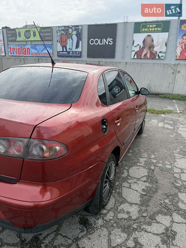 Седан SEAT Cordoba 2008 в Полтаве