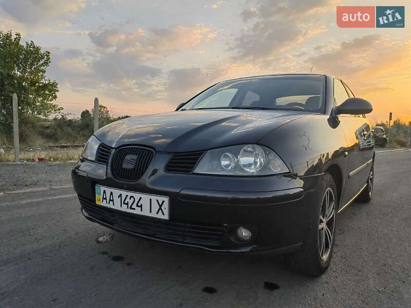 Седан SEAT Cordoba 2007 в Киеве