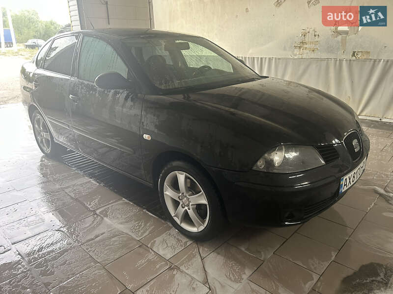 Седан SEAT Cordoba 2008 в Ізюмі