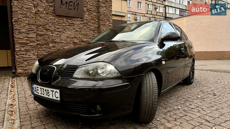 Седан SEAT Cordoba 2008 в Кривому Розі