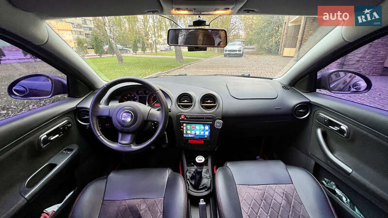 Седан SEAT Cordoba 2008 в Кривому Розі