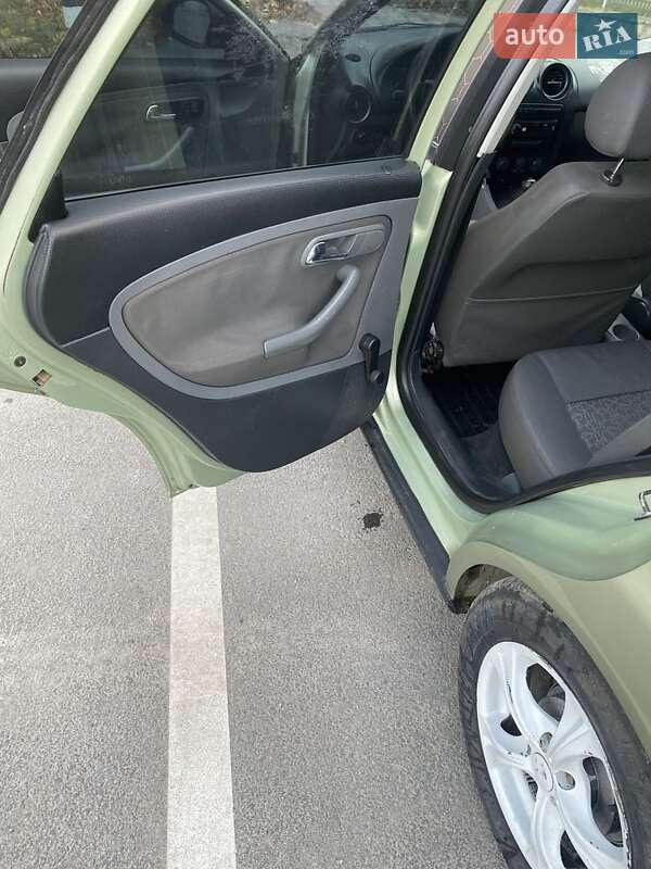 Седан SEAT Cordoba 2006 в Гусятине фото 9 Седан SEAT Cordoba 2006 в Гусятине