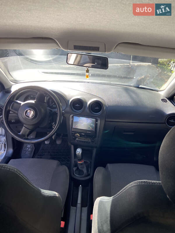 Седан SEAT Cordoba 2007 в Полтаві