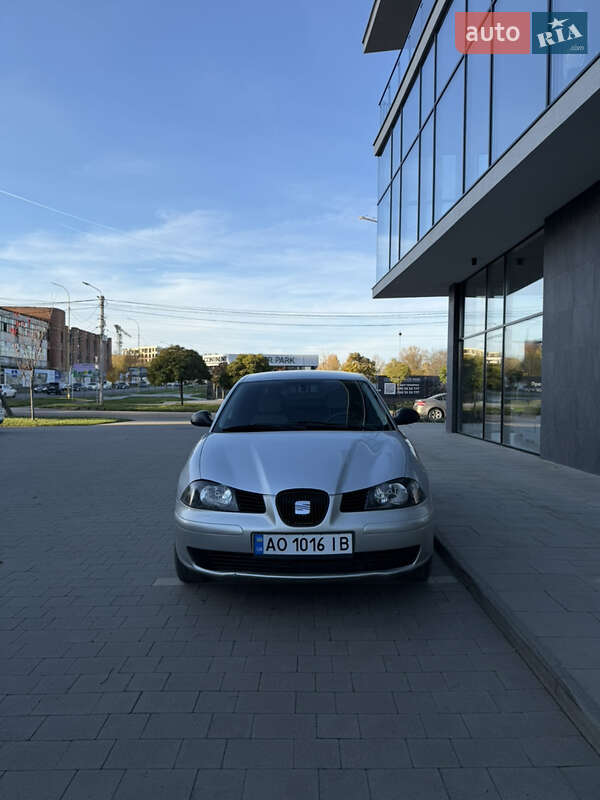 Седан SEAT Cordoba 2003 в Ужгороді фото 3 Седан SEAT Cordoba 2003 в Ужгороді