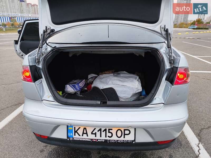 Седан SEAT Cordoba 2005 в Киеве фото 14 Седан SEAT Cordoba 2005 в Киеве