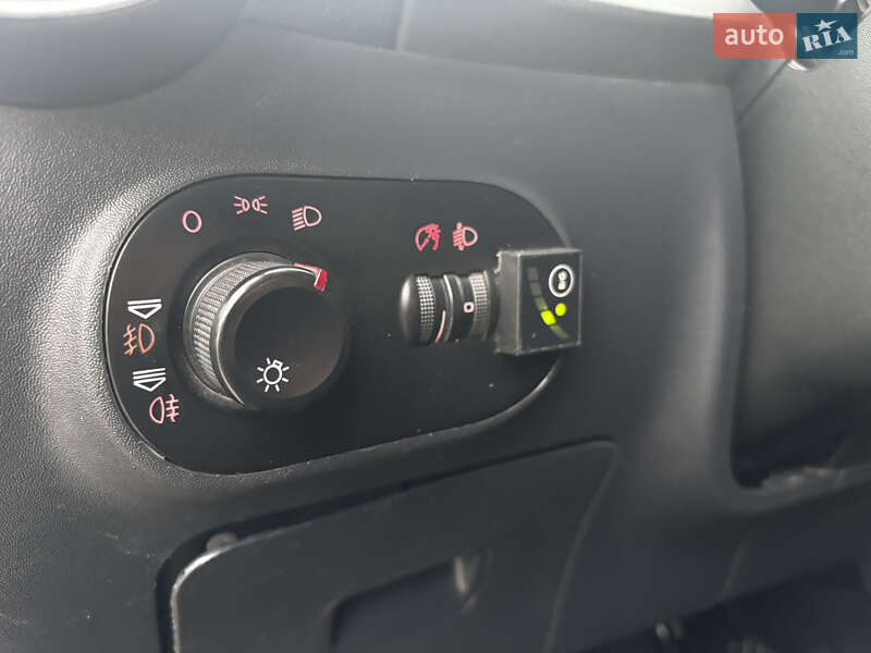 Седан SEAT Cordoba 2009 в Полтаві