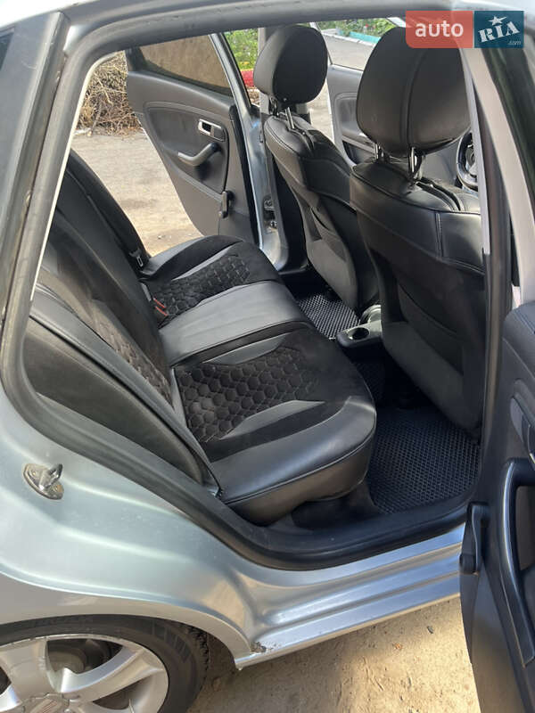 Седан SEAT Cordoba 2008 в Новомосковске фото 8 Седан SEAT Cordoba 2008 в Новомосковске