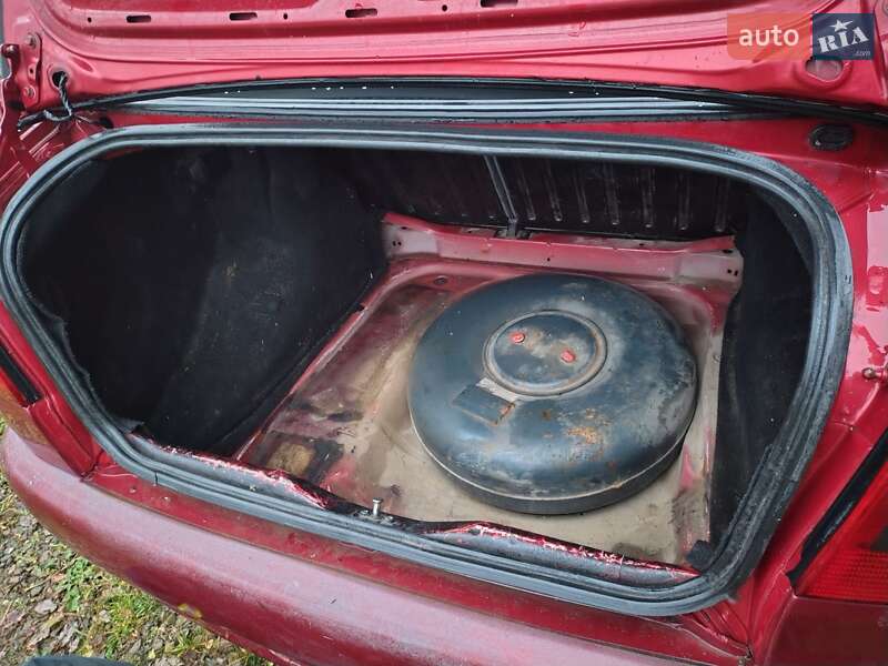 Седан SEAT Cordoba 1999 в Самборі