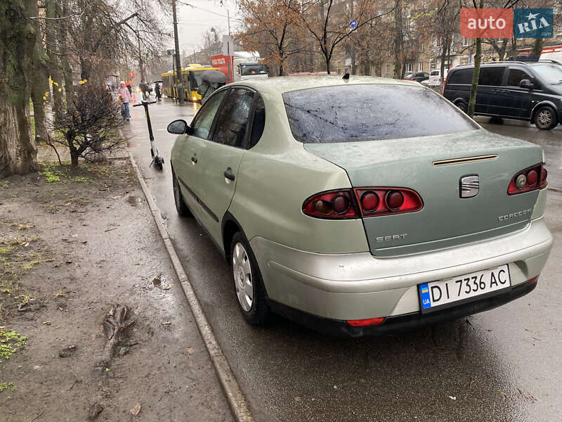 Седан SEAT Cordoba 2005 в Киеве