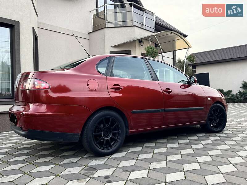 Седан SEAT Cordoba 2008 в Києві