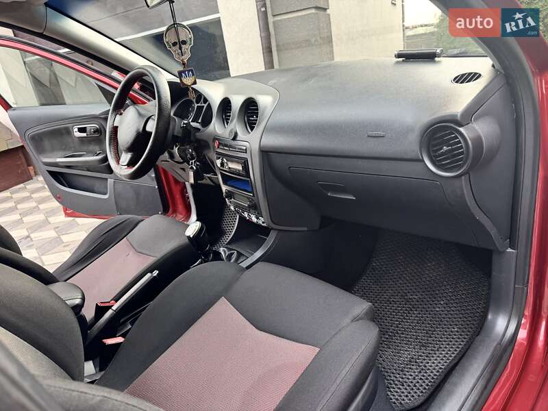 Седан SEAT Cordoba 2008 в Києві