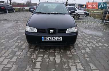 Седан SEAT Cordoba 2000 в Хотині