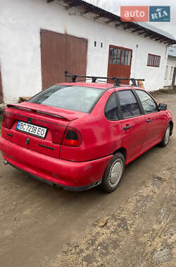 Седан SEAT Cordoba 1994 в Яворове