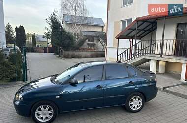 Седан SEAT Cordoba 2007 в Винниках