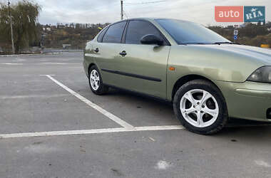 Седан SEAT Cordoba 2006 в Гусятине
