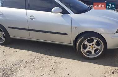 Седан SEAT Cordoba 2005 в Киеве
