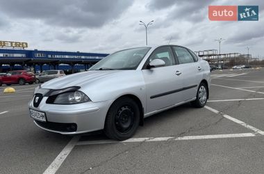 Седан SEAT Cordoba 2003 в Киеве