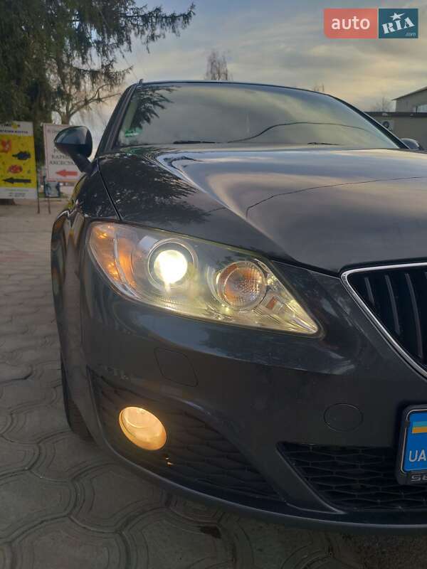 Седан SEAT Exeo 2011 в Умани