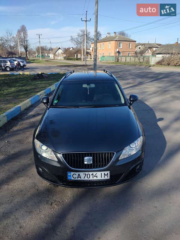 Седан SEAT Exeo 2011 в Умани