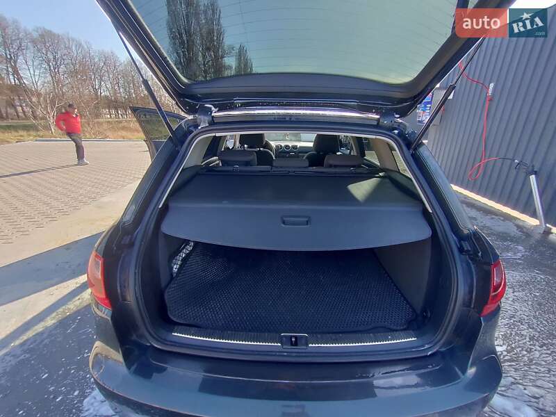 Седан SEAT Exeo 2011 в Умани