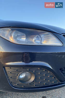 Универсал SEAT Exeo 2011 в 