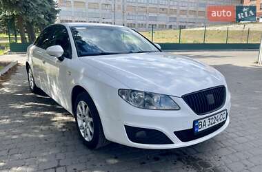 Седан SEAT Exeo 2010 в 