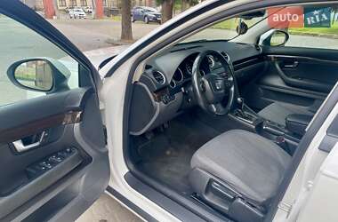 Седан SEAT Exeo 2010 в 